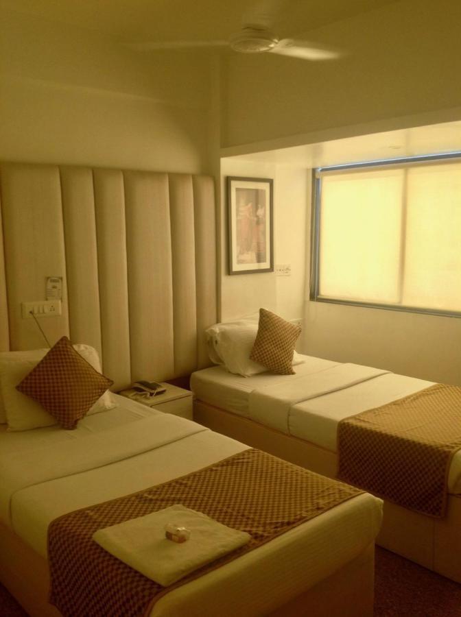 Hotel Samraj Bombay Extérieur photo