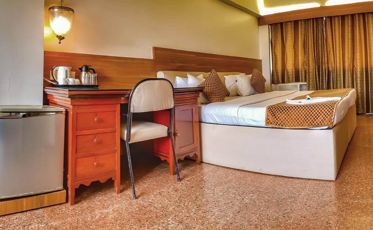 Hotel Samraj Bombay Extérieur photo