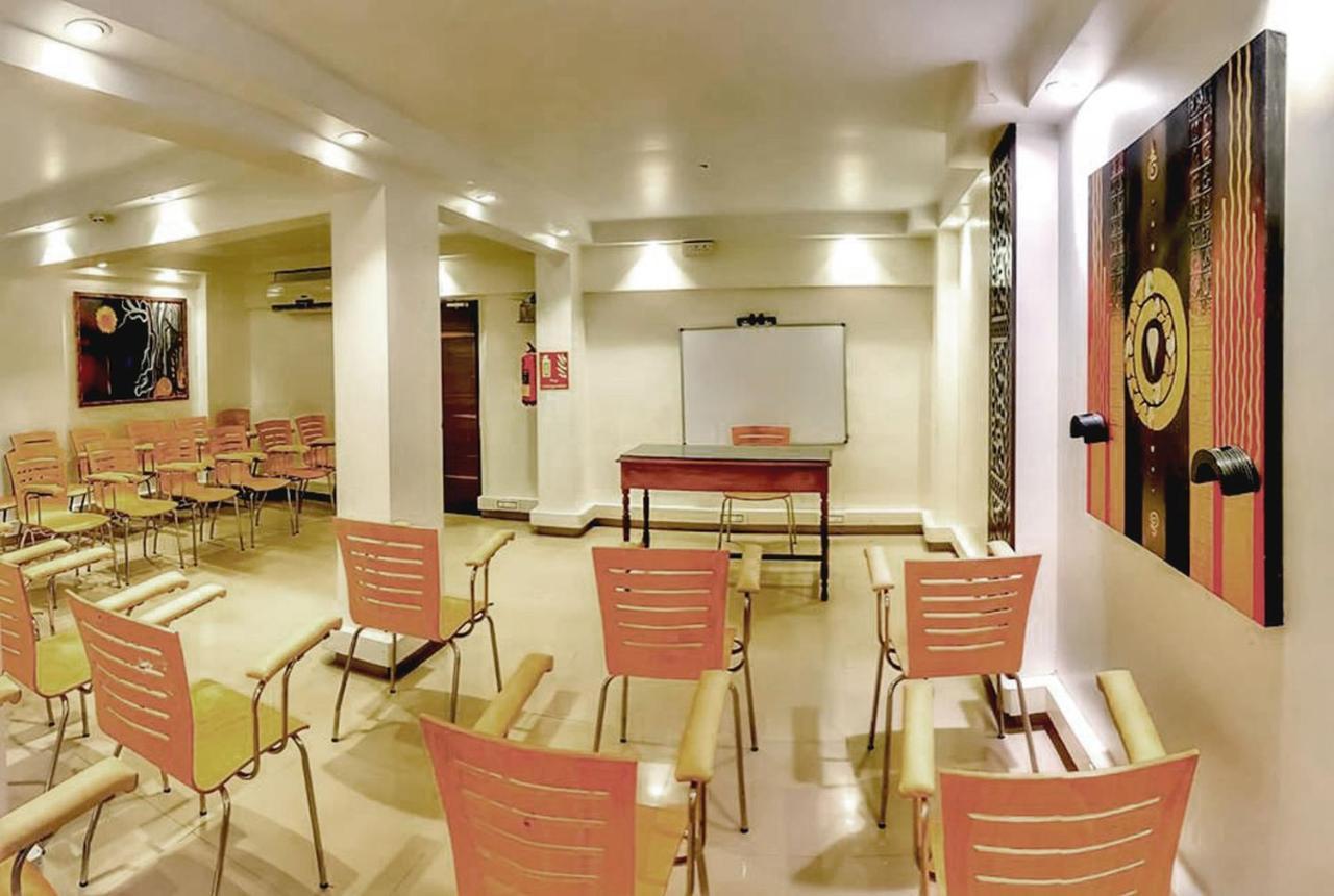 Hotel Samraj Bombay Extérieur photo